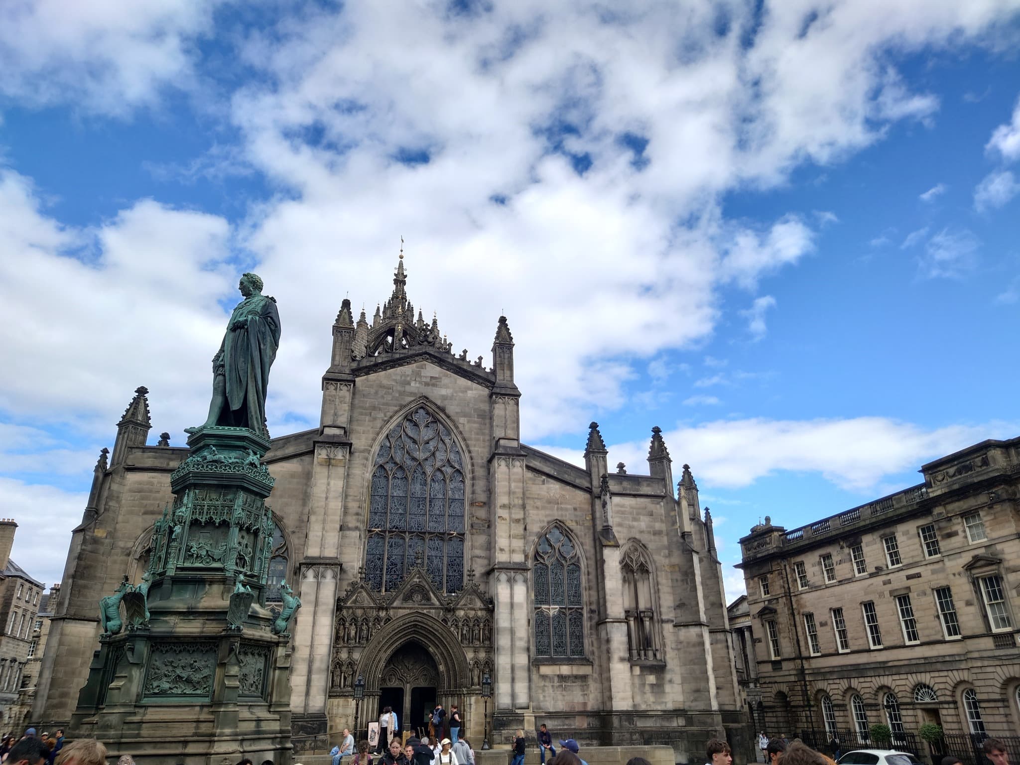 St Giles' Cathedral and the statue of the Duke of Buccleuch on the Royal Mile